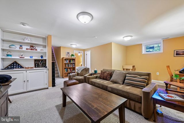 10924 ADARE DR, Fairfax, VA 22032