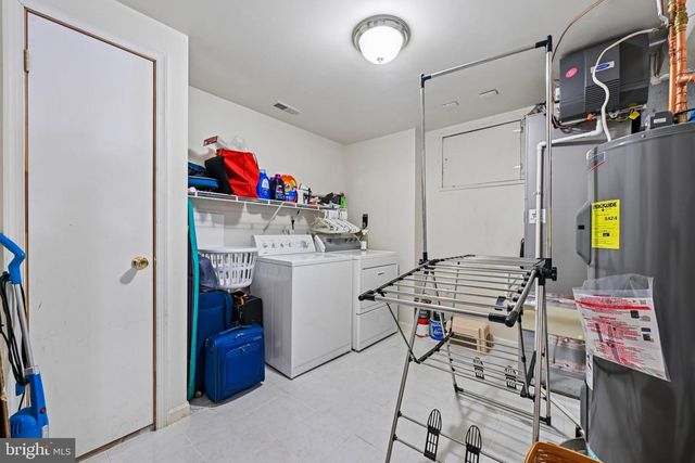 10924 ADARE DR, Fairfax, VA 22032