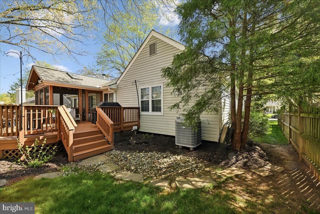 10924 ADARE DR, Fairfax, VA 22032
