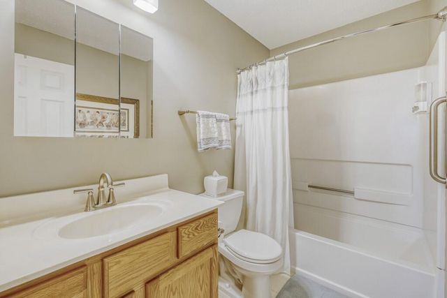 3929 Everest Lane N, Plymouth, MN 55446