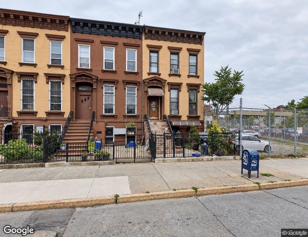 568 Franklin Avenue, Brooklyn, NY 11238 — exterior