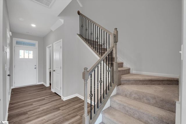 305 E Compass Way, Easley, SC 29640