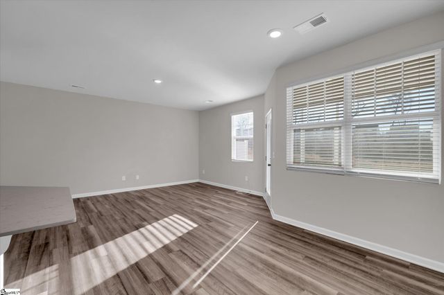 305 E Compass Way, Easley, SC 29640