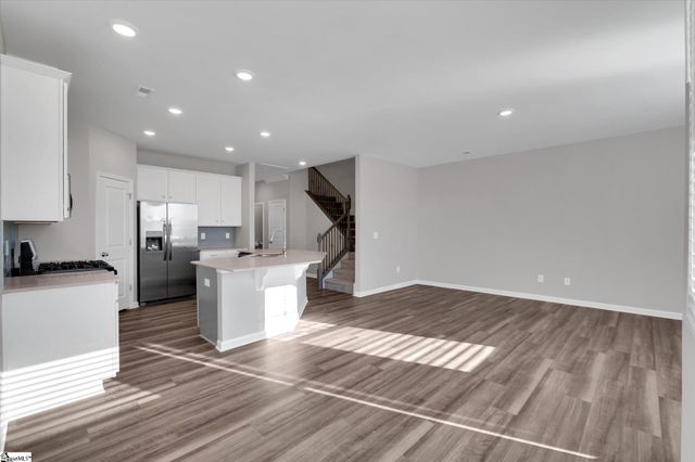 305 E Compass Way, Easley, SC 29640