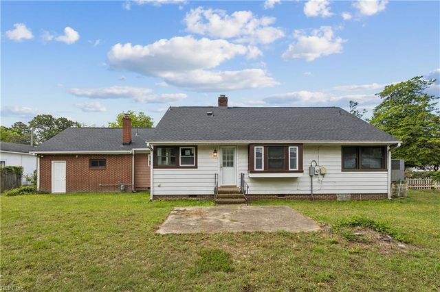 19 Magnolia PL, Hampton, VA 23669