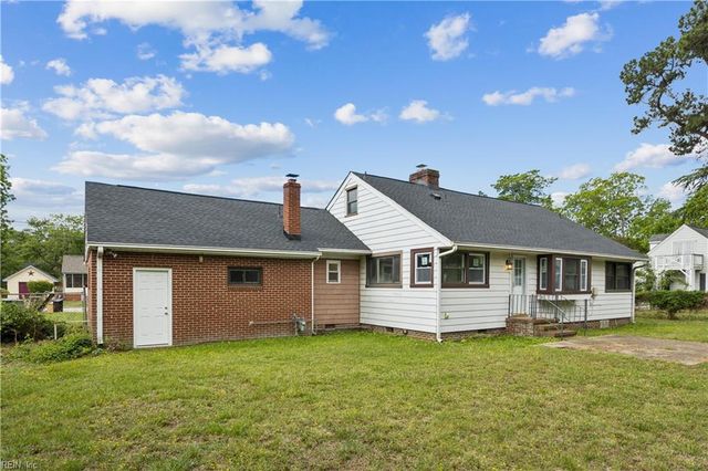 19 Magnolia PL, Hampton, VA 23669