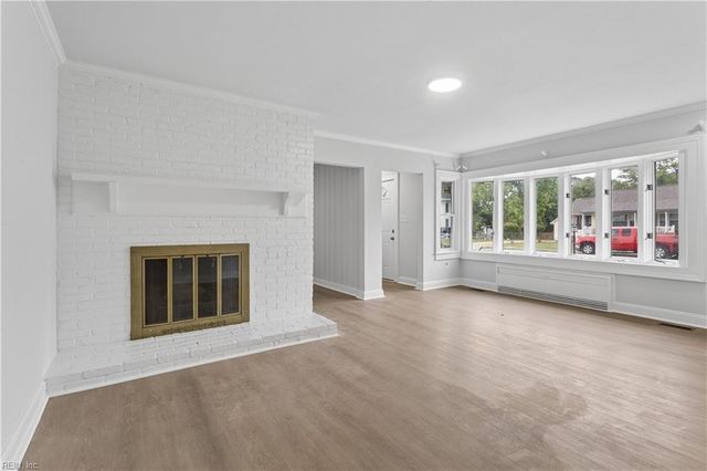 19 Magnolia PL, Hampton, VA 23669