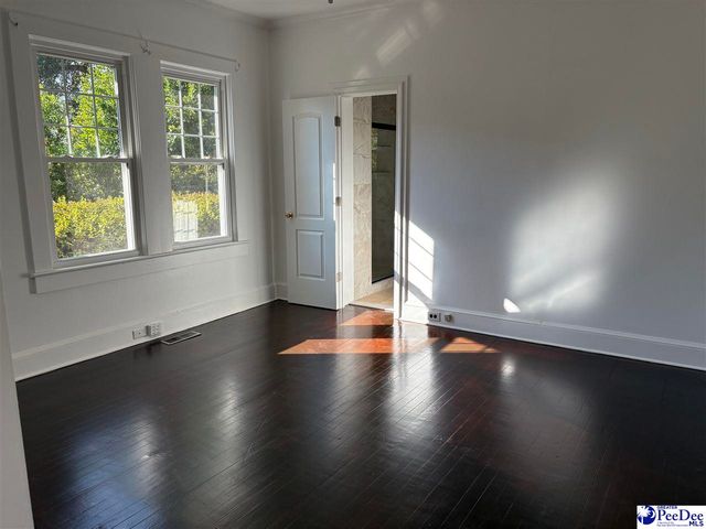 532 W College, Hartsville, SC 29550