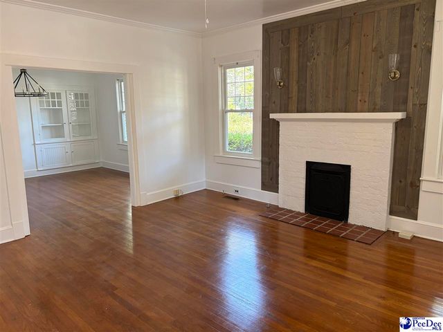 532 W College, Hartsville, SC 29550