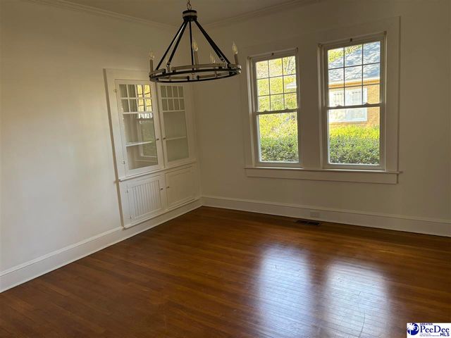 532 W College, Hartsville, SC 29550