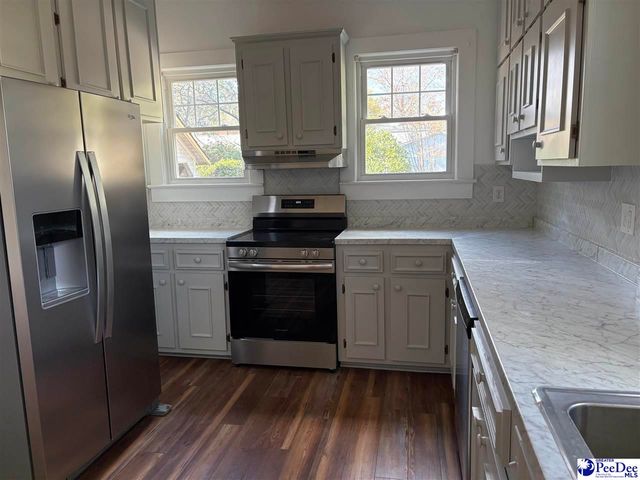 532 W College, Hartsville, SC 29550