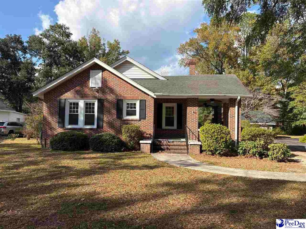 532 W College, Hartsville, SC 29550
