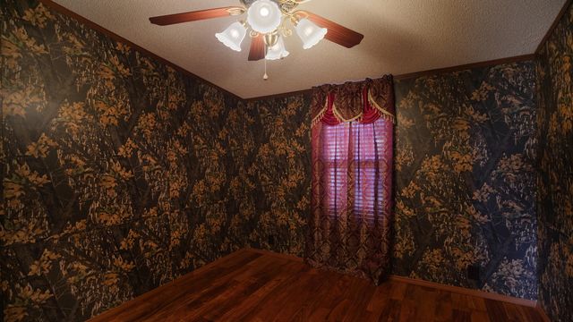 23650 S 620 Road, Wyandotte, OK 74370