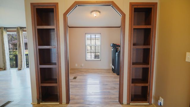 23650 S 620 Road, Wyandotte, OK 74370