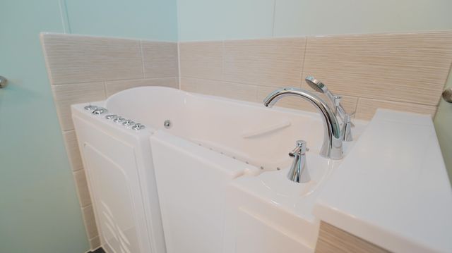 23650 S 620 Road, Wyandotte, OK 74370