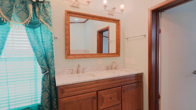 23650 S 620 Road, Wyandotte, OK 74370