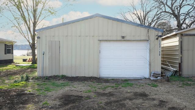 23650 S 620 Road, Wyandotte, OK 74370