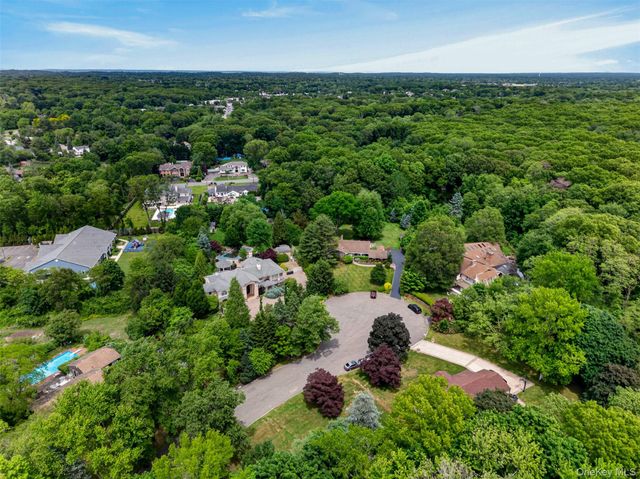 5 Glen Hill Court, Dix Hills, NY 11746