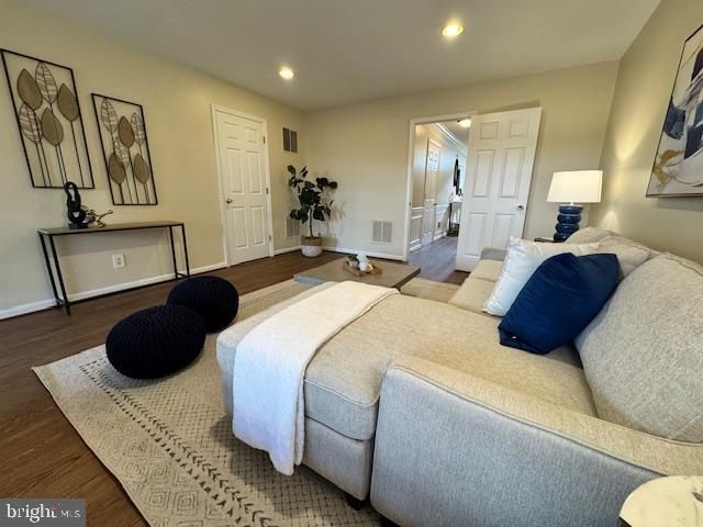 43780 TATTINGER TER, Ashburn, VA 20148