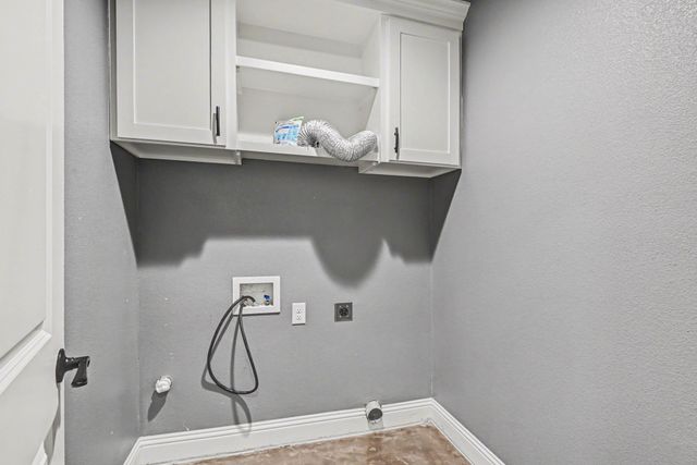 7729 Ella Young Drive, Fort Worth, TX 76135