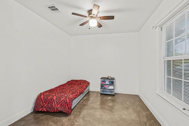 7729 Ella Young Drive, Fort Worth, TX 76135