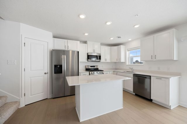 21781 Lilac Drive, Farmington, MN 55024