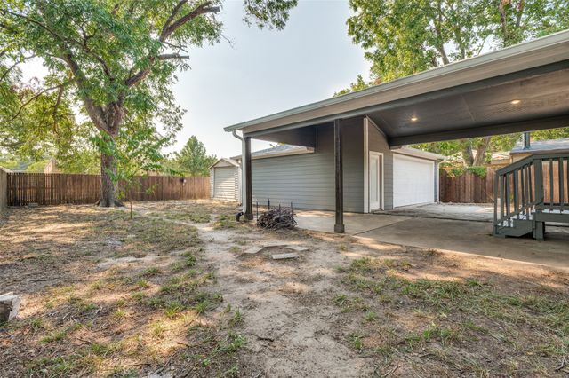 527 Ravenwood Drive, Dallas, TX 75217