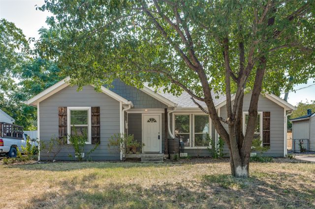 527 Ravenwood Drive, Dallas, TX 75217