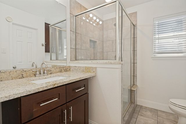 527 Ravenwood Drive, Dallas, TX 75217