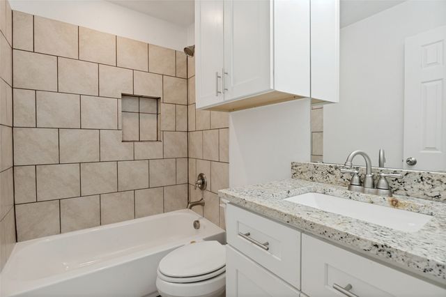 527 Ravenwood Drive, Dallas, TX 75217