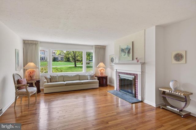 1702 PEMBERTON RD, Blue Bell, PA 19422