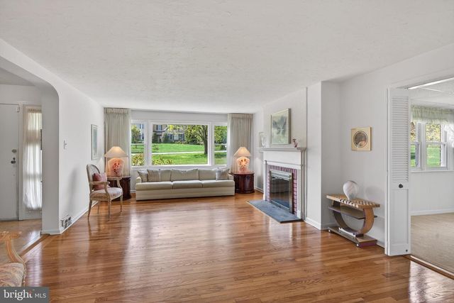 1702 PEMBERTON RD, Blue Bell, PA 19422