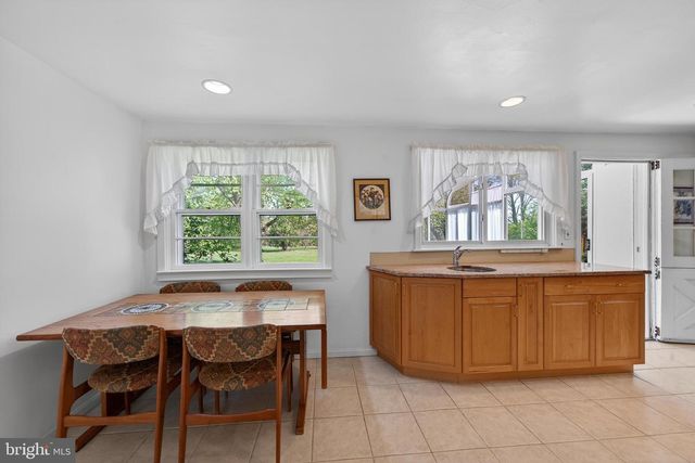 1702 PEMBERTON RD, Blue Bell, PA 19422