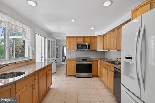 1702 PEMBERTON RD, Blue Bell, PA 19422