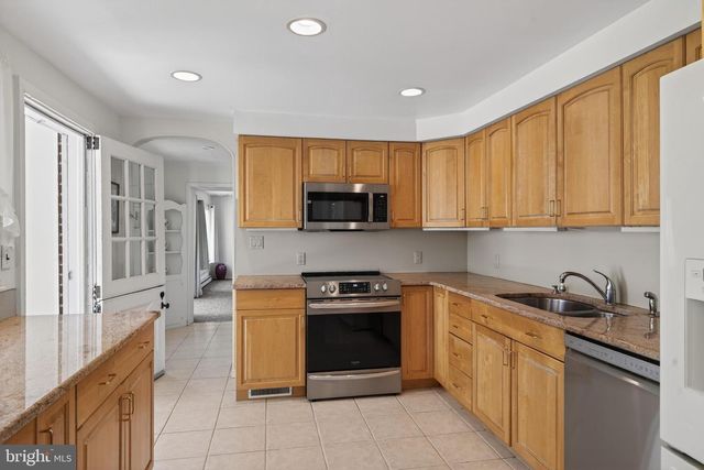 1702 PEMBERTON RD, Blue Bell, PA 19422