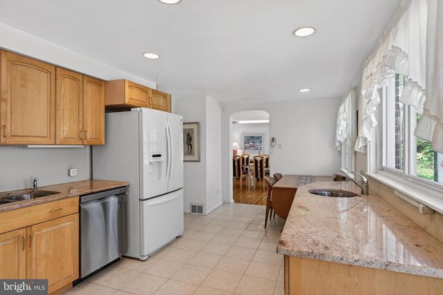 1702 PEMBERTON RD, Blue Bell, PA 19422