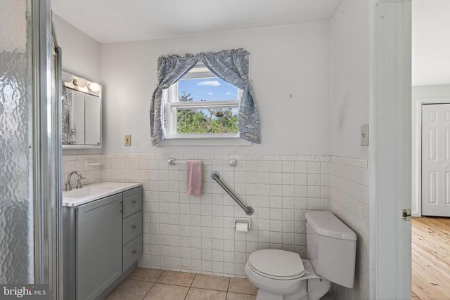 1702 PEMBERTON RD, Blue Bell, PA 19422