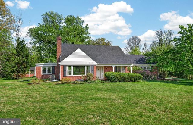 1702 PEMBERTON RD, Blue Bell, PA 19422