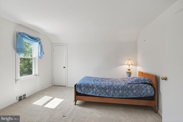 1702 PEMBERTON RD, Blue Bell, PA 19422