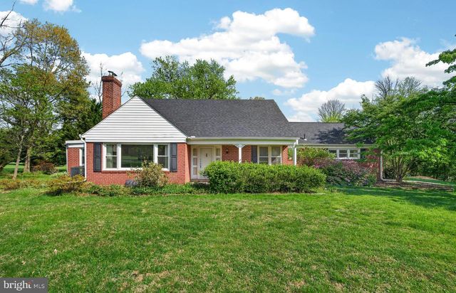 1702 PEMBERTON RD, Blue Bell, PA 19422