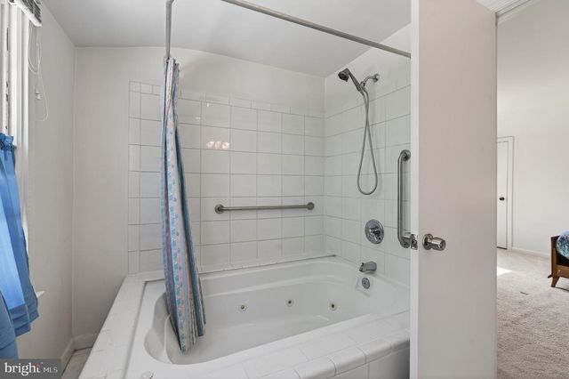 1702 PEMBERTON RD, Blue Bell, PA 19422