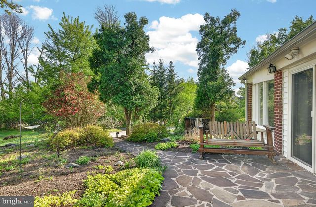 1702 PEMBERTON RD, Blue Bell, PA 19422