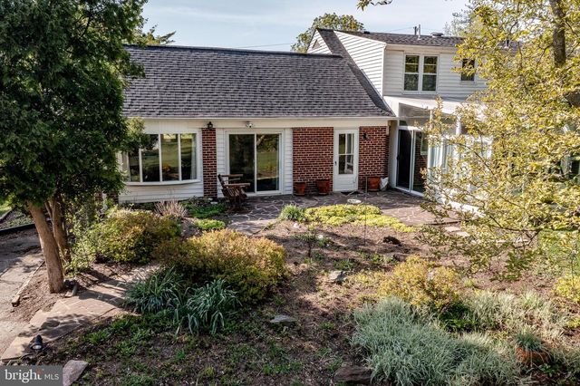 1702 PEMBERTON RD, Blue Bell, PA 19422