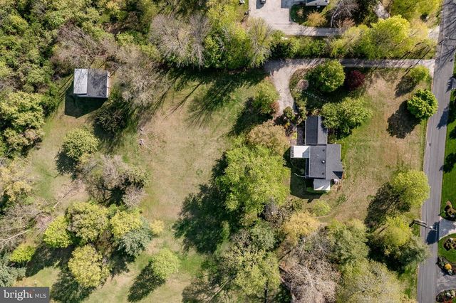 1702 PEMBERTON RD, Blue Bell, PA 19422