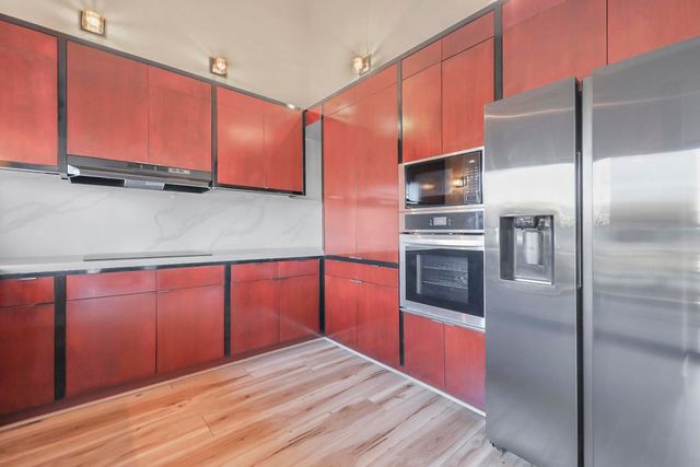 194 Green Mountain Drive, Palm Desert, CA 92211