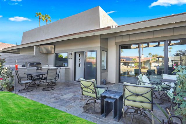194 Green Mountain Drive, Palm Desert, CA 92211