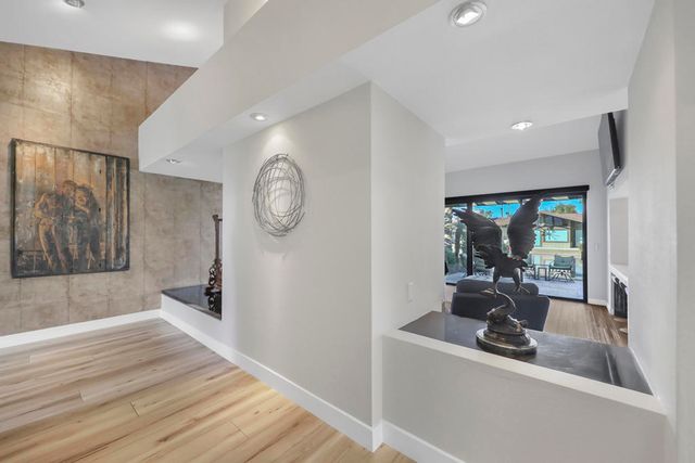 194 Green Mountain Drive, Palm Desert, CA 92211