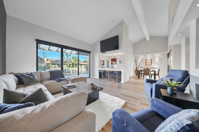 194 Green Mountain Drive, Palm Desert, CA 92211