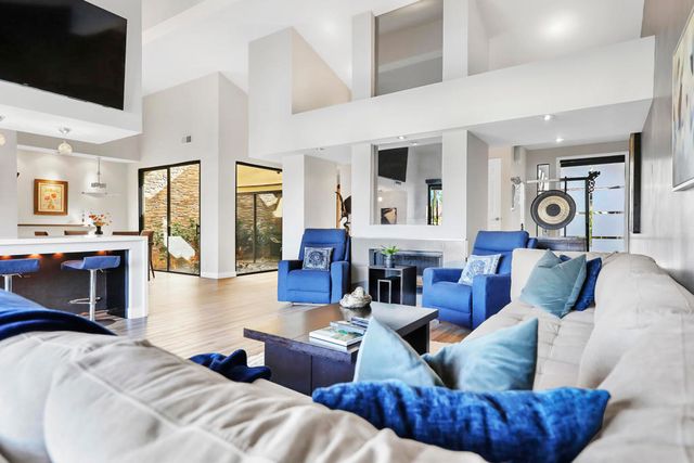 194 Green Mountain Drive, Palm Desert, CA 92211