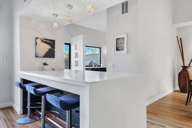 194 Green Mountain Drive, Palm Desert, CA 92211